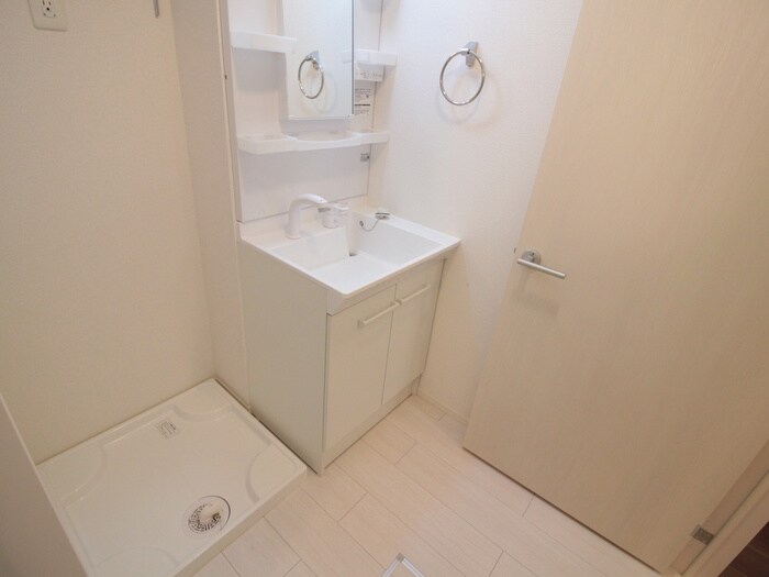 物件内観写真9　(洗濯機置場)