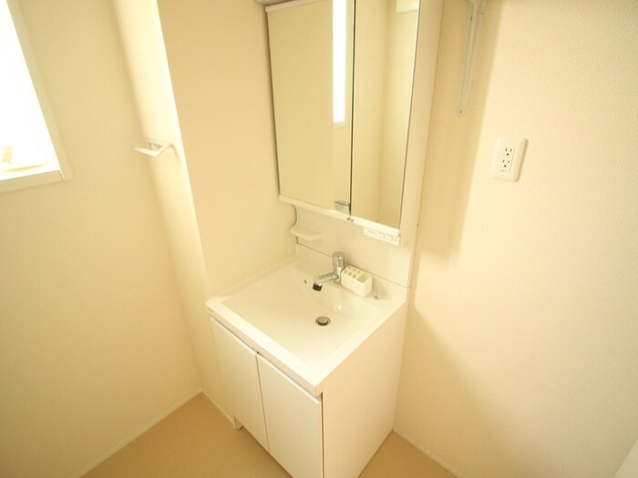 物件内観写真9　(洗面)