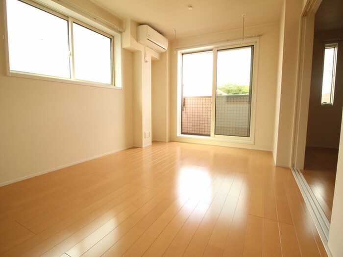 物件内観写真13　(居室)