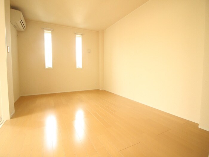 物件内観写真14　(室内からの展望)