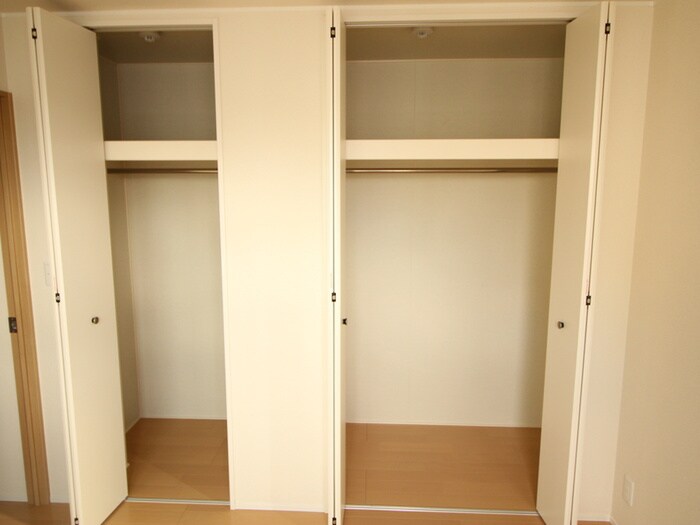 物件内観写真18　(収納)