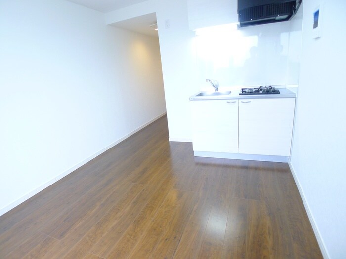 物件内観写真8　(室内からの展望)