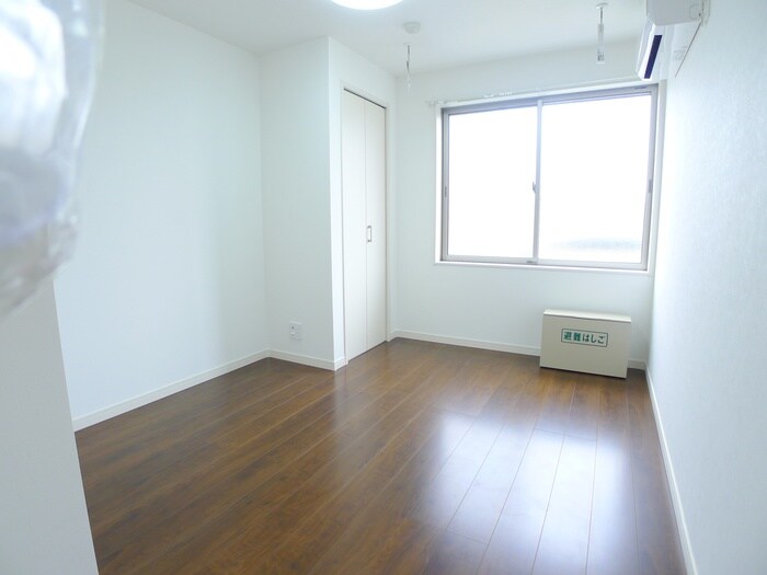 物件内観写真9　(室内からの展望)