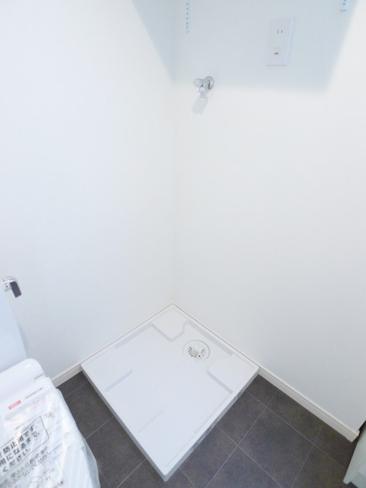 物件内観写真14　(洗濯機置場)