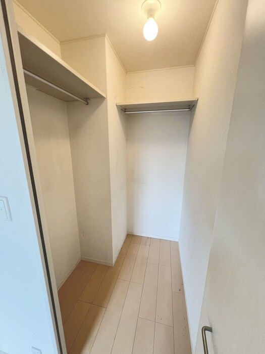 物件内観写真15　(収納)