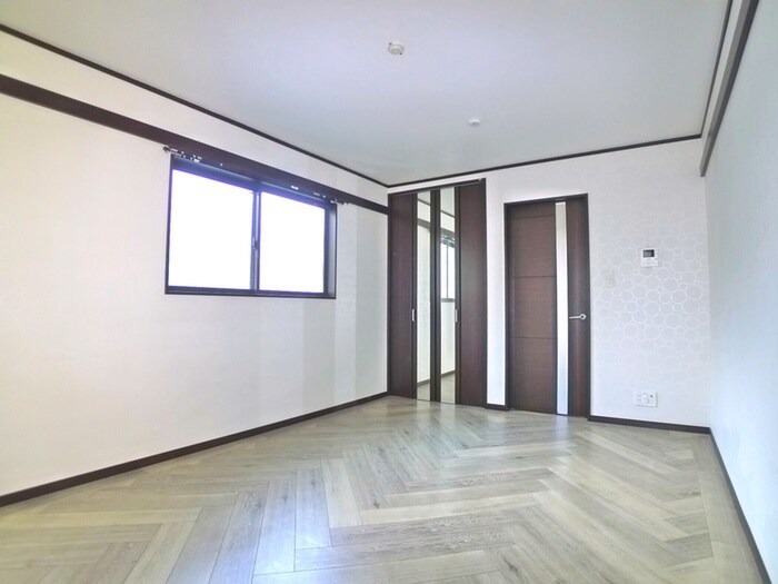 物件内観写真8　(居室)