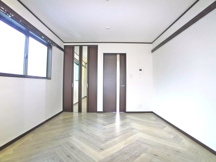 物件内観写真9　(居室)