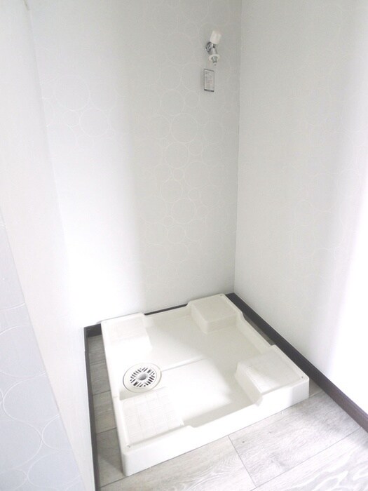 物件内観写真13　(洗濯機置場)