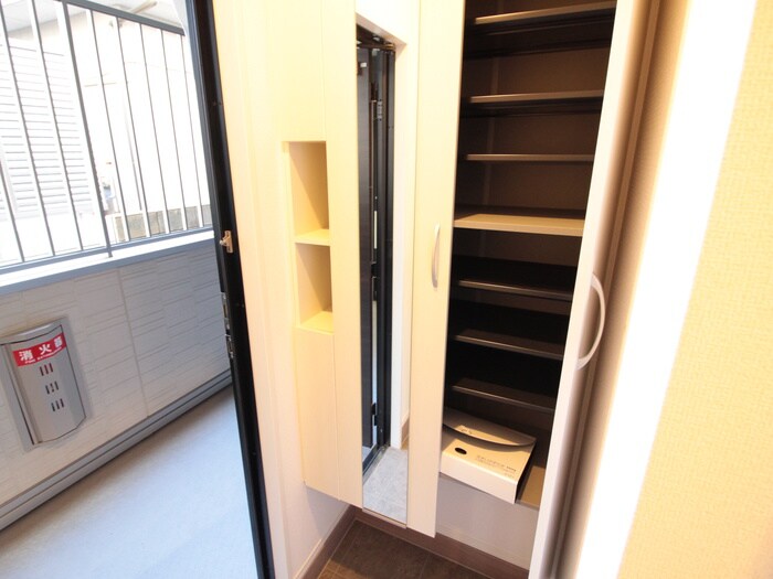 物件内観写真18　(靴箱)