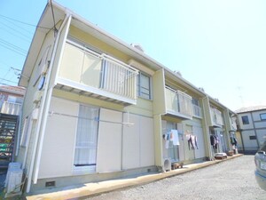 ホワイトエステート外観写真