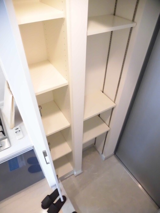 物件内観写真21　(収納)