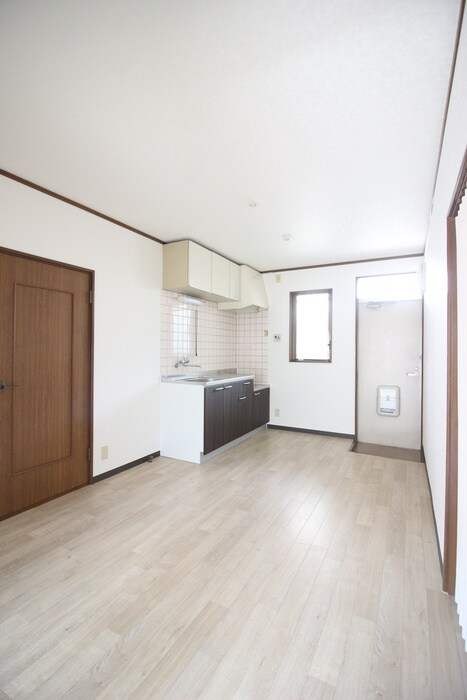 物件内観写真18　(廊下)