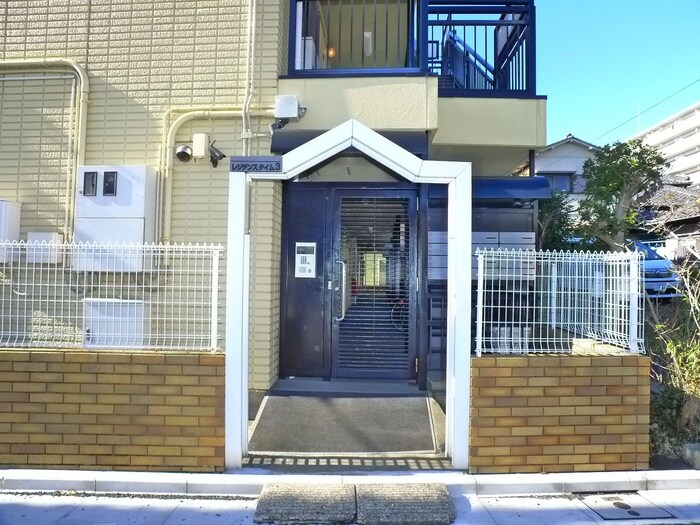 物件外観写真6　(エントランス部分)