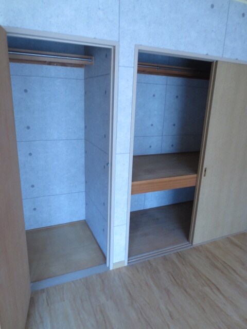 物件内観写真11　(収納)