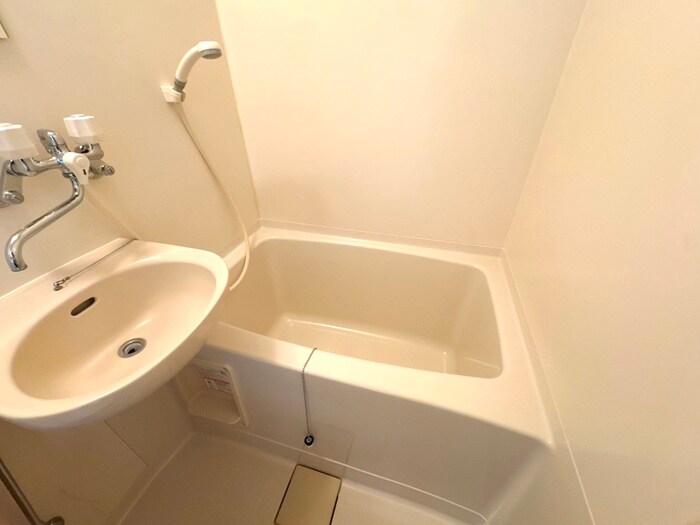物件内観写真13　(バス／シャワールーム等)