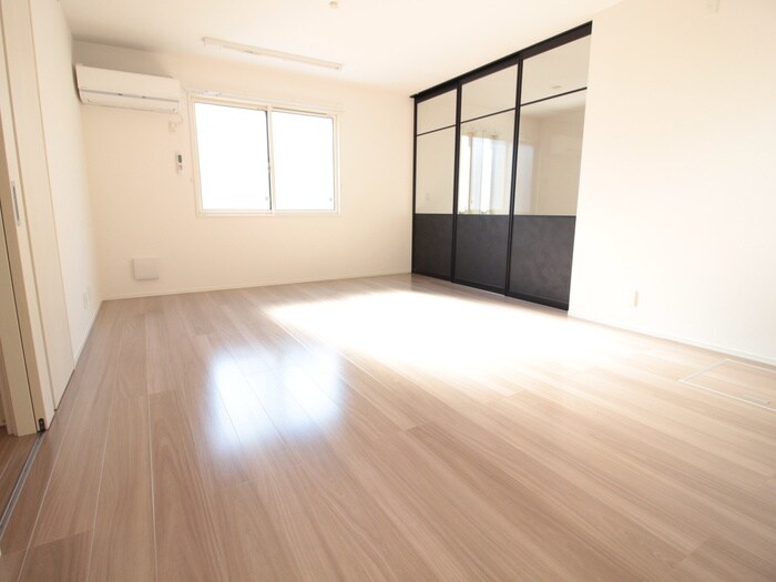 物件内観写真13　(居室)