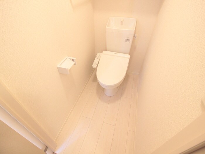 物件内観写真15　(トイレ)