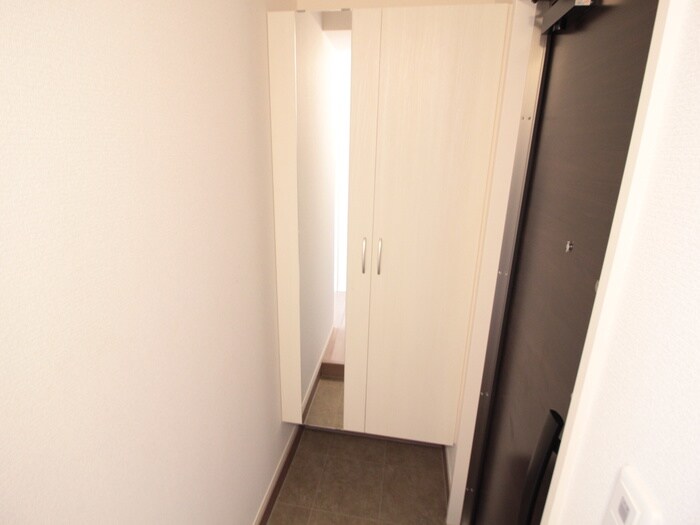 物件内観写真17　(玄関)