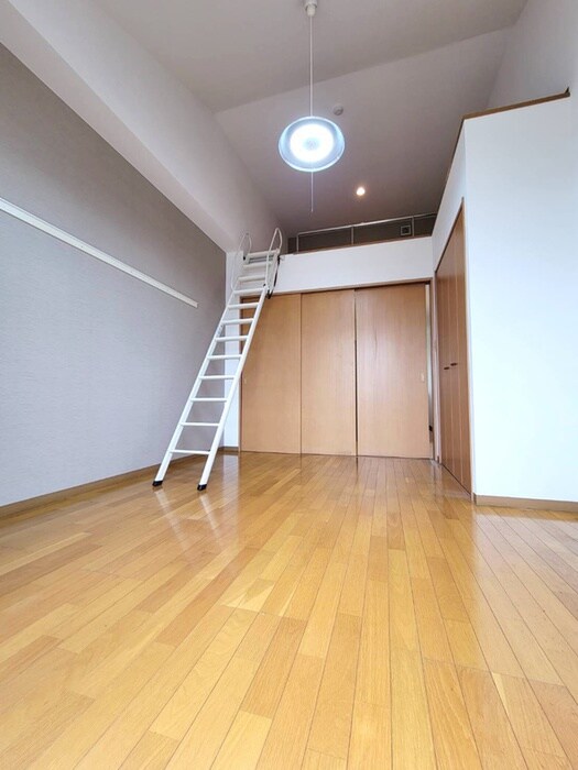 物件内観写真4　(居室)