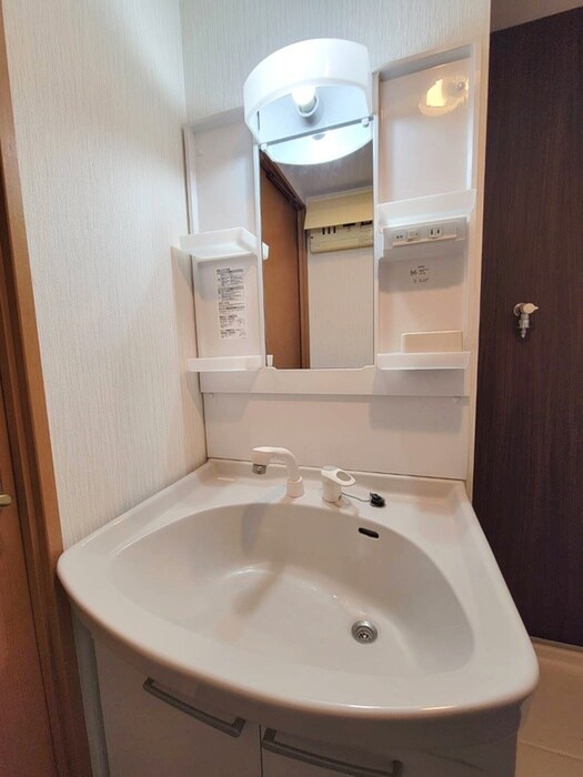 物件内観写真9　(洗面)