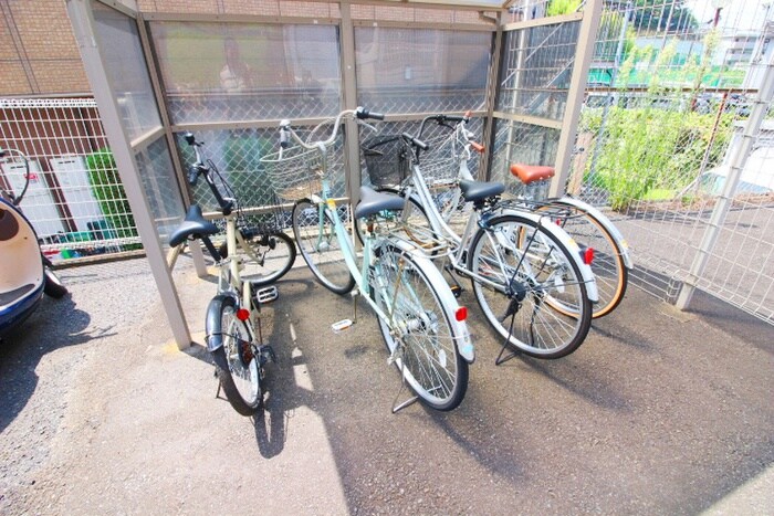 物件外観写真5　(駐輪場)