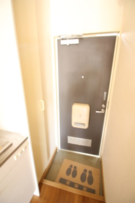 物件内観写真18　(玄関)