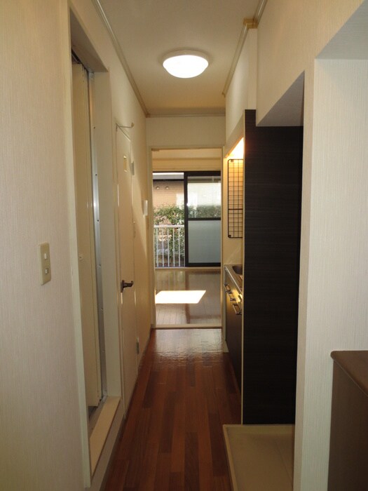 物件内観写真16　(廊下)