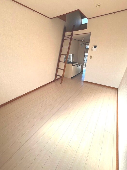 物件内観写真9　(居室)