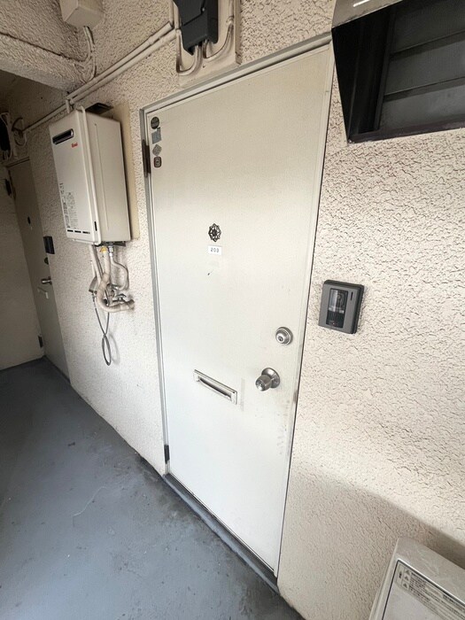 物件内観写真18　(玄関)