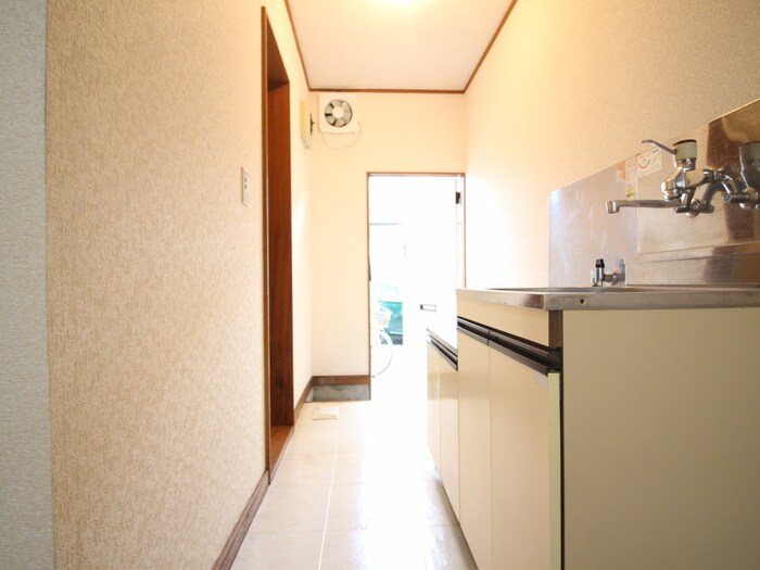 物件内観写真19　(廊下)
