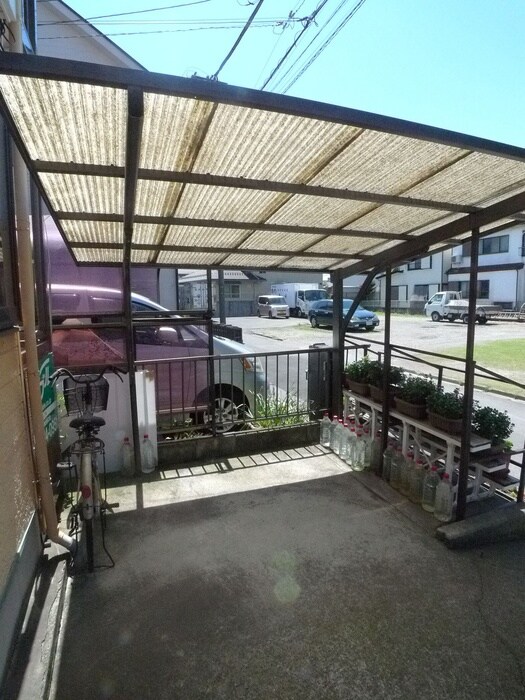 物件外観写真5　(駐輪場)