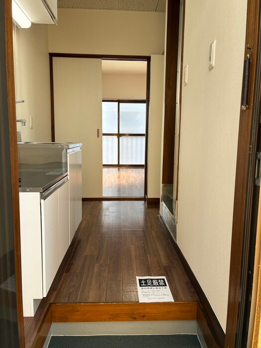 物件内観写真17　(玄関)