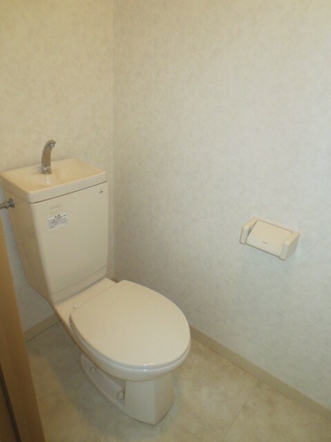 物件内観写真10　(トイレ)