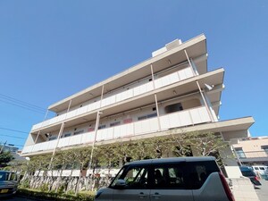 イトーイ美好コーポ外観写真