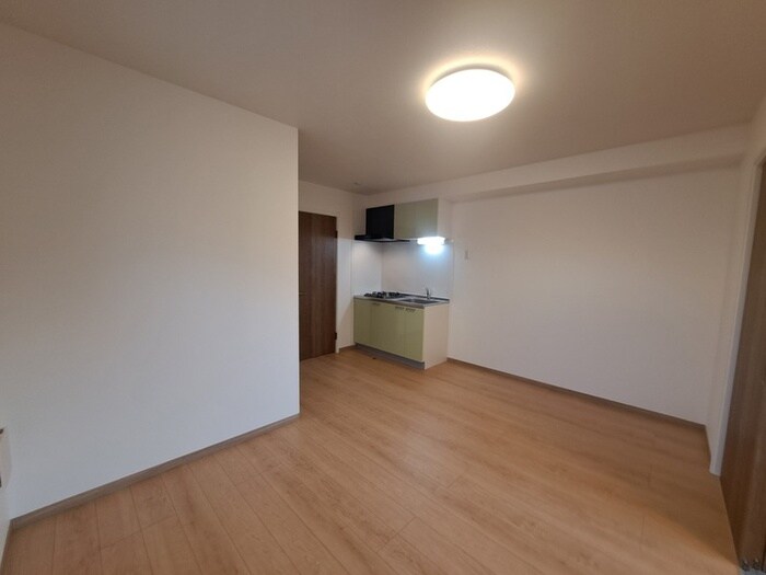 物件内観写真3　(居室)