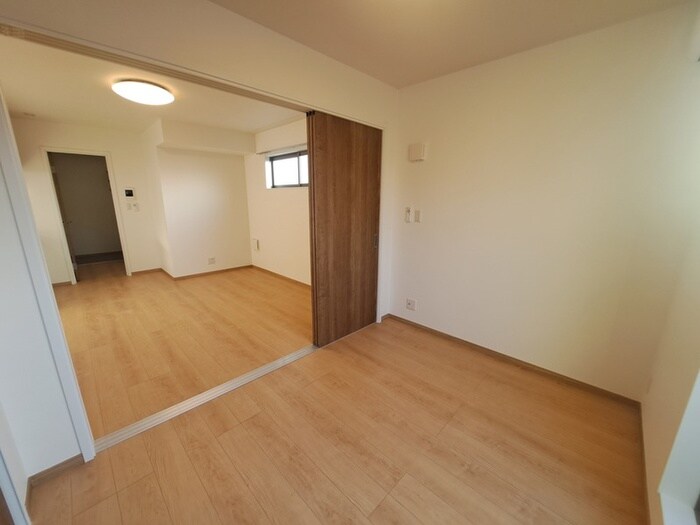 物件内観写真3　(居室)