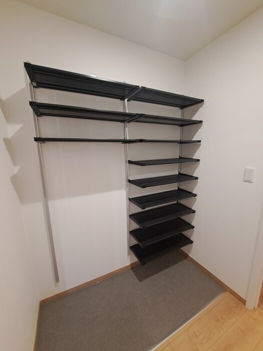 物件内観写真7　(靴箱)