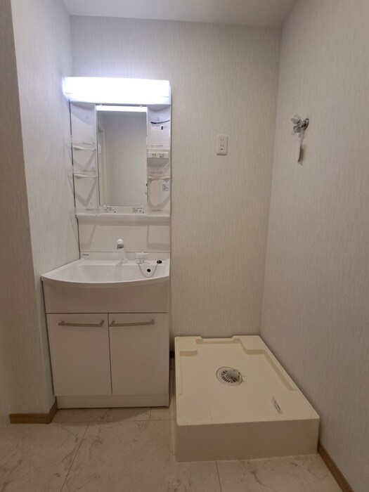 物件内観写真8　(洗面)