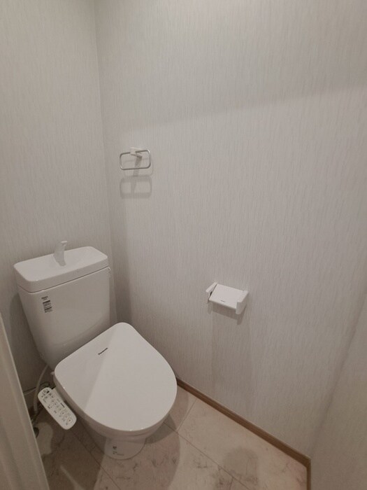 物件内観写真9　(トイレ)