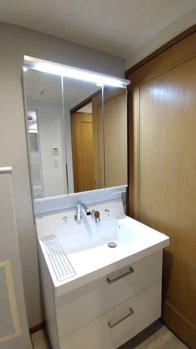 物件内観写真12　(洗面)