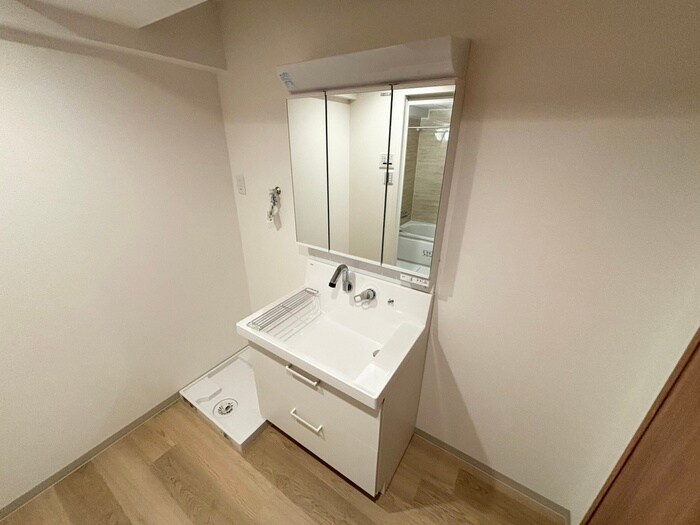物件内観写真11　(洗面)