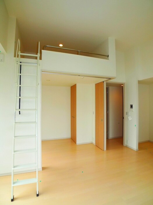 物件内観写真11　(ロフト)