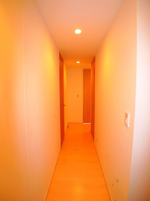 物件内観写真16　(玄関)