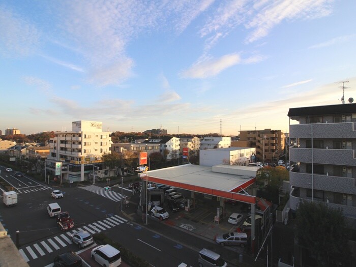 物件内観写真16　(室内からの展望)