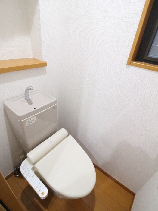 物件内観写真9　(トイレ)