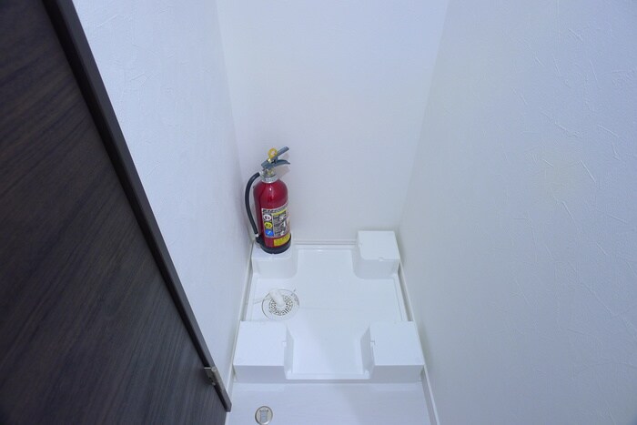 物件内観写真13　(洗濯機置場)