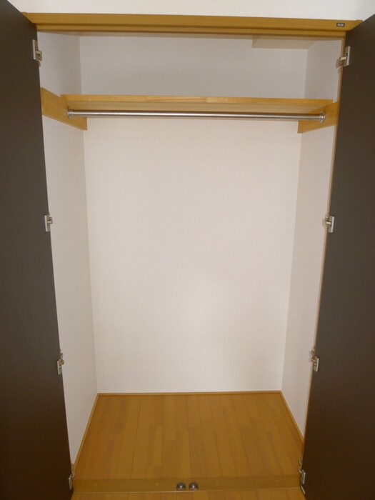 物件内観写真4　(収納)