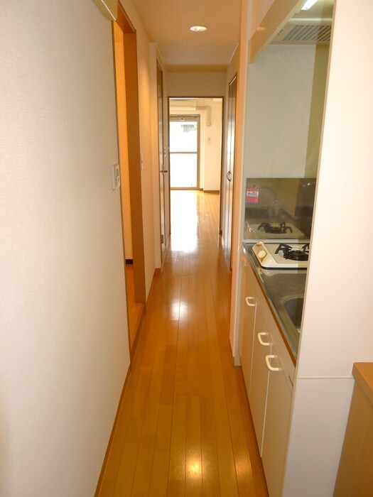 物件内観写真9　(廊下)