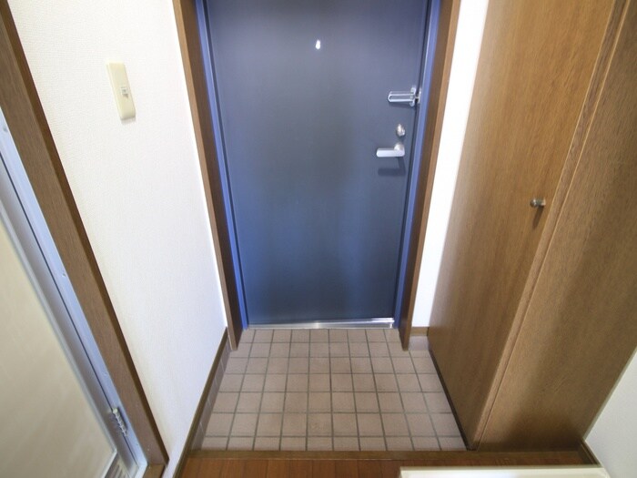 物件内観写真15　(玄関)