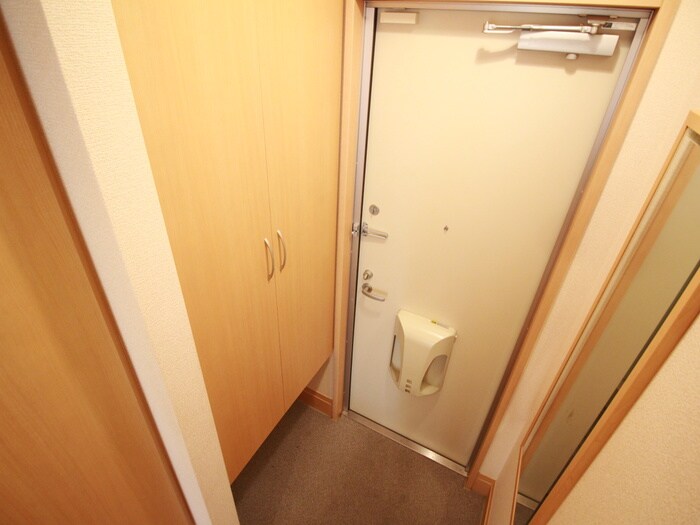 物件内観写真17　(玄関)